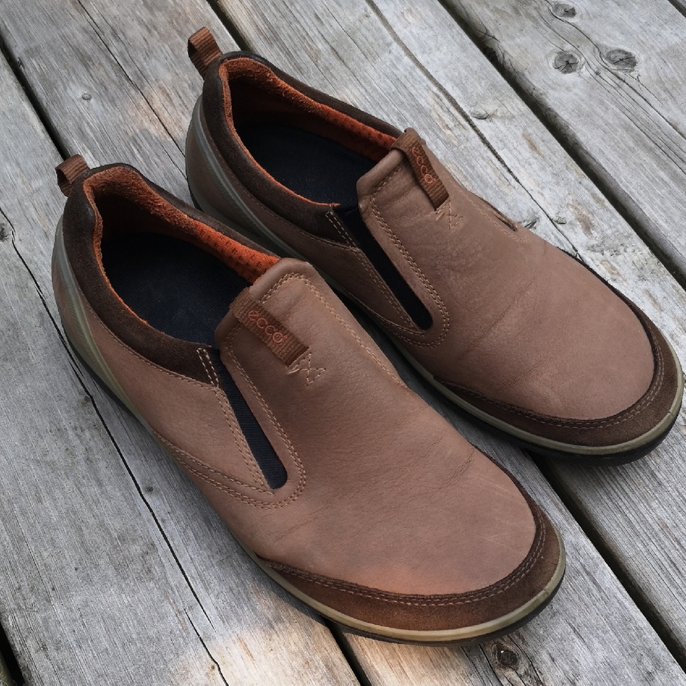 Ecco men's leather slip-ons/loafers